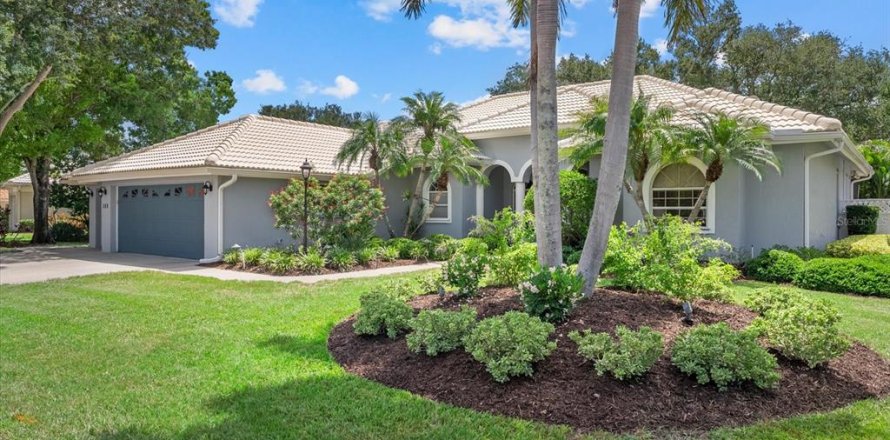 House in Venice, Florida 3 bedrooms, 239.78 sq.m. № 2199431