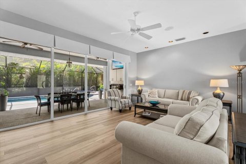 House in Venice, Florida 3 bedrooms, 239.78 sq.m. № 2199431 - photo 7