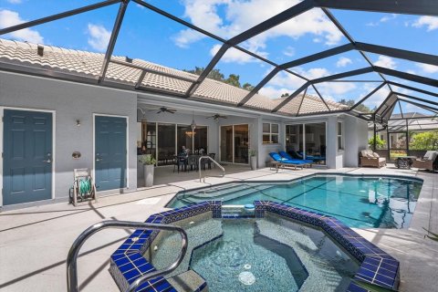 House in Venice, Florida 3 bedrooms, 239.78 sq.m. № 2199431 - photo 28