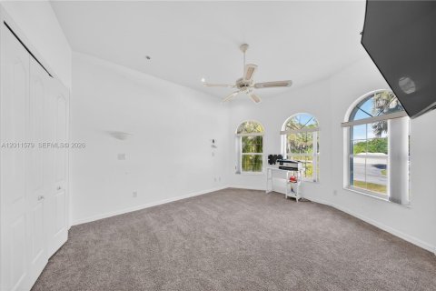 House in Lehigh Acres, Florida 4 bedrooms № 2074936 - photo 22