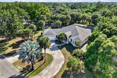 House in Lehigh Acres, Florida 4 bedrooms № 2074936 - photo 3
