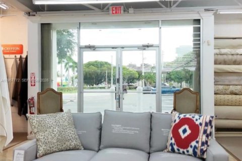 Propiedad comercial en venta en Hallandale Beach, Florida № 2011554 - foto 6