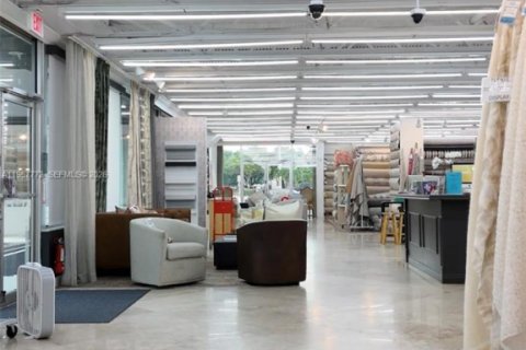 Propiedad comercial en venta en Hallandale Beach, Florida № 2011554 - foto 7