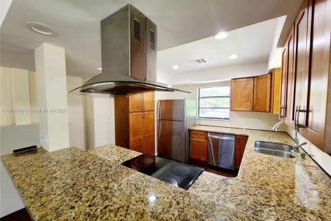 Apartamento en alquiler en Fort Lauderdale, Florida, 3 dormitorios, 102.19 m2 № 1969715 - foto 4