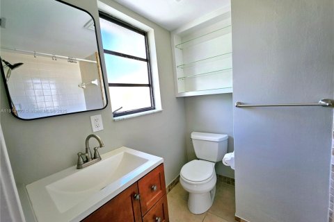 Apartamento en alquiler en Fort Lauderdale, Florida, 3 dormitorios, 102.19 m2 № 1969715 - foto 13