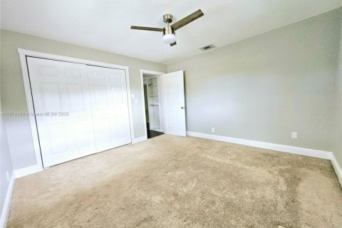 Apartamento en alquiler en Fort Lauderdale, Florida, 3 dormitorios, 102.19 m2 № 1969715 - foto 11