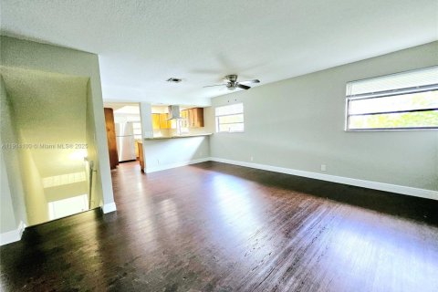 Apartamento en alquiler en Fort Lauderdale, Florida, 3 dormitorios, 102.19 m2 № 1969715 - foto 7