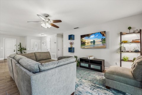 Villa ou maison à vendre à Altamonte Springs, Floride: 3 chambres, 141.58 m2 № 2138062 - photo 9