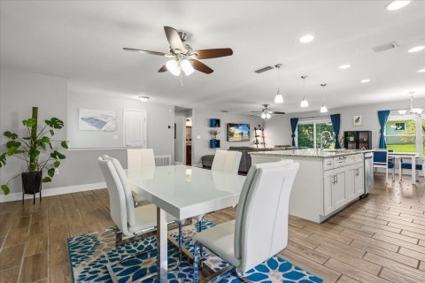 Villa ou maison à vendre à Altamonte Springs, Floride: 3 chambres, 141.58 m2 № 2138062 - photo 11