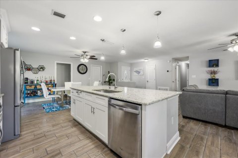 Villa ou maison à vendre à Altamonte Springs, Floride: 3 chambres, 141.58 m2 № 2138062 - photo 8