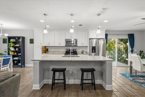 Villa ou maison à vendre à Altamonte Springs, Floride: 3 chambres, 141.58 m2 № 2138062 - photo 4