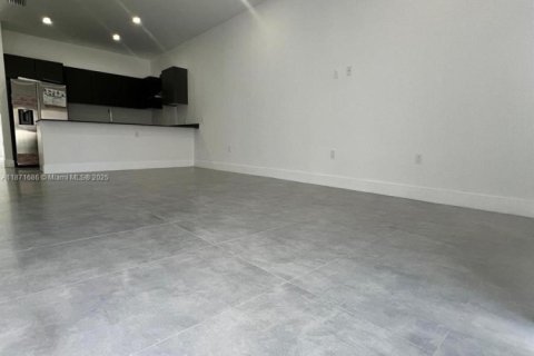 Casa en venta en Fort Lauderdale, Florida, 4 dormitorios № 1920272 - foto 17