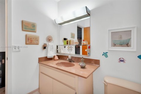 Купить виллу или дом в Майами, Флорида 4 спальни, 225.2м2, № 1996279 - фото 15