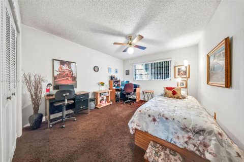 Купить виллу или дом в Майами, Флорида 4 спальни, 225.2м2, № 1996279 - фото 21