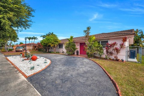 Купить виллу или дом в Майами, Флорида 4 спальни, 225.2м2, № 1996279 - фото 7