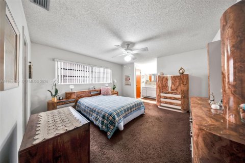 Купить виллу или дом в Майами, Флорида 4 спальни, 225.2м2, № 1996279 - фото 24