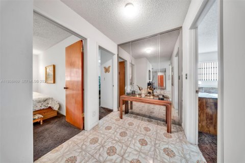 Купить виллу или дом в Майами, Флорида 4 спальни, 225.2м2, № 1996279 - фото 18