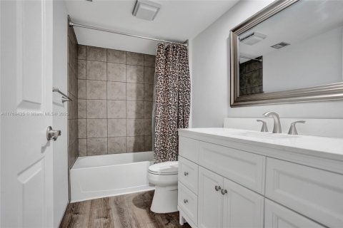 Condo in West Palm Beach, Florida, 2 bedrooms  № 1726016 - photo 18