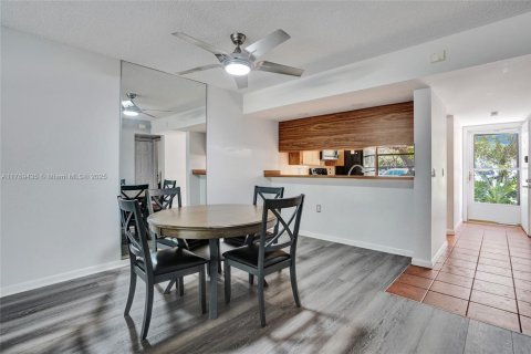 Condo in West Palm Beach, Florida, 2 bedrooms  № 1726016 - photo 6