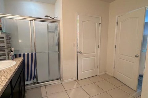 Villa ou maison à vendre à Kissimmee, Floride: 5 chambres, 260.78 m2 № 2284750 - photo 21