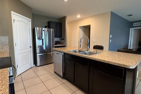 Villa ou maison à vendre à Kissimmee, Floride: 5 chambres, 260.78 m2 № 2284750 - photo 8