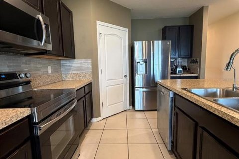 Villa ou maison à vendre à Kissimmee, Floride: 5 chambres, 260.78 m2 № 2284750 - photo 7