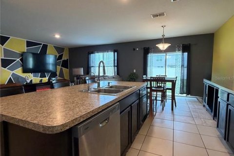 Villa ou maison à vendre à Kissimmee, Floride: 5 chambres, 260.78 m2 № 2284750 - photo 9