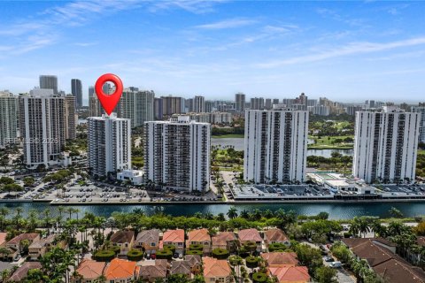 Снять в аренду кондоминиум в Авентура, Флорида 2 спальни, 93.37м2, № 2079045 - фото 4