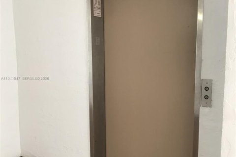 Снять в аренду кондоминиум в Плантация, Флорида 1 спальня, 70.98м2, № 2005894 - фото 26