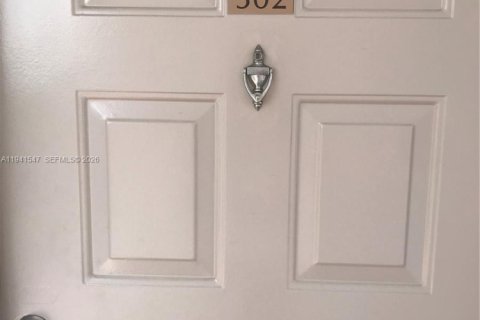 Снять в аренду кондоминиум в Плантация, Флорида 1 спальня, 70.98м2, № 2005894 - фото 2