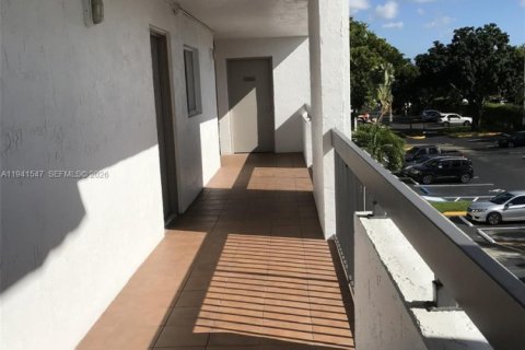 Снять в аренду кондоминиум в Плантация, Флорида 1 спальня, 70.98м2, № 2005894 - фото 27