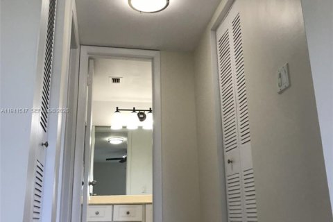 Снять в аренду кондоминиум в Плантация, Флорида 1 спальня, 70.98м2, № 2005894 - фото 18