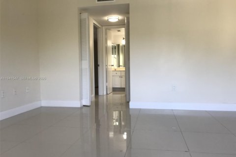 Снять в аренду кондоминиум в Плантация, Флорида 1 спальня, 70.98м2, № 2005894 - фото 19