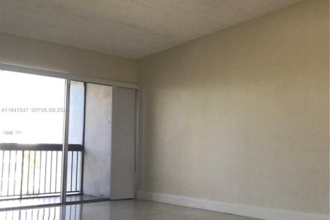 Снять в аренду кондоминиум в Плантация, Флорида 1 спальня, 70.98м2, № 2005894 - фото 8