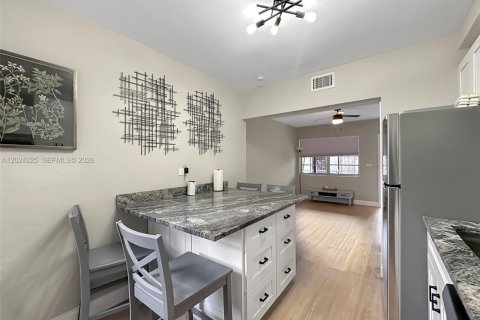 Casa en alquiler en Miami, Florida, 2 dormitorios, 128.02 m2 № 2077368 - foto 5