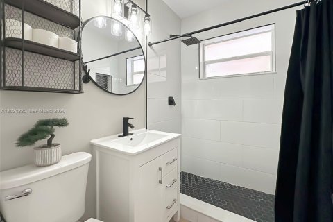 Casa en alquiler en Miami, Florida, 2 dormitorios, 128.02 m2 № 2077368 - foto 3
