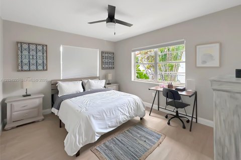 Casa en alquiler en Miami, Florida, 2 dormitorios, 128.02 m2 № 2077368 - foto 2