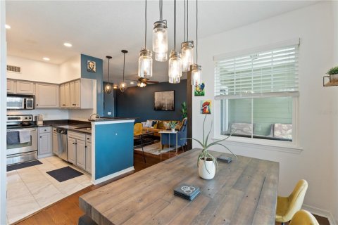 Condominio en venta en Tampa, Florida, 1 dormitorio, 96.99 m2 № 1825385 - foto 11