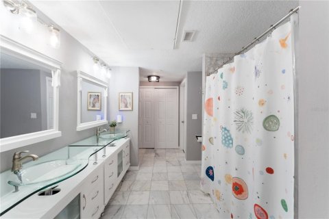 Condominio en venta en Tampa, Florida, 1 dormitorio, 96.99 m2 № 1825385 - foto 26