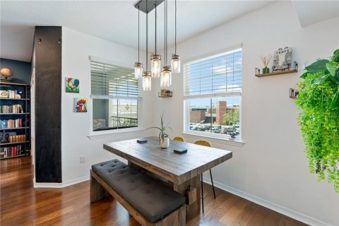 Condominio en venta en Tampa, Florida, 1 dormitorio, 96.99 m2 № 1825385 - foto 13