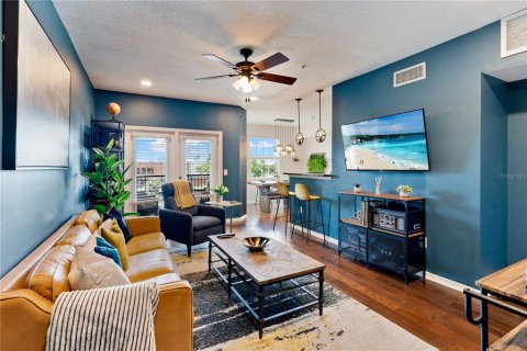 Condominio en venta en Tampa, Florida, 1 dormitorio, 96.99 m2 № 1825385 - foto 3