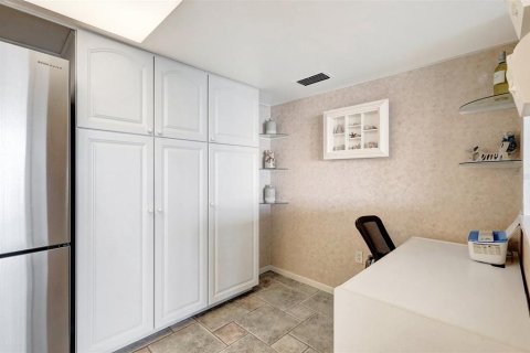 Condominio en venta en Clearwater, Florida, 2 dormitorios, 115.2 m2 № 1590473 - foto 10