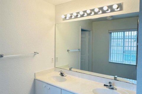 Villa ou maison à vendre à Tamarac, Floride: 4 chambres, 204.01 m2 № 2084207 - photo 13
