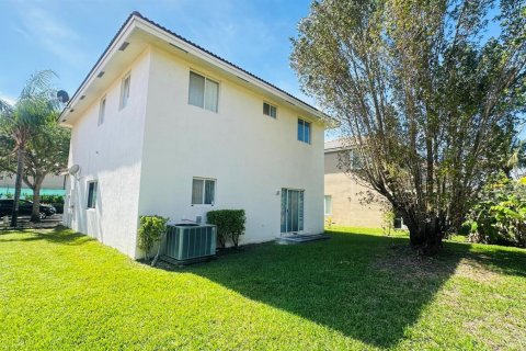 Villa ou maison à vendre à Tamarac, Floride: 4 chambres, 204.01 m2 № 2084207 - photo 30