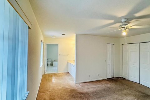Villa ou maison à vendre à Tamarac, Floride: 4 chambres, 204.01 m2 № 2084207 - photo 9