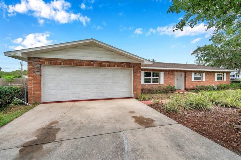 Casa en venta en Lakeland, Florida, 3 dormitorios, 189.99 m2 № 1725140 - foto 5