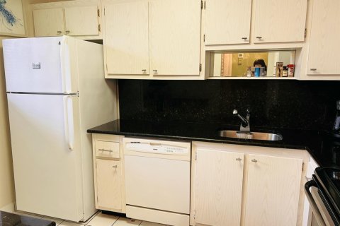Copropriété à louer à Lake Worth, Floride: 2 chambres, 93.37 m2 № 2146070 - photo 8