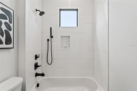 House in Tampa, Florida 2 bedrooms, 96.62 sq.m. № 1902331 - photo 26