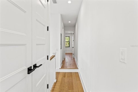 House in Tampa, Florida 2 bedrooms, 96.62 sq.m. № 1902331 - photo 22