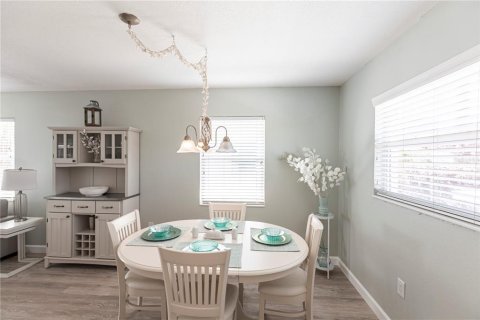 Villa ou maison à louer à Sarasota, Floride: 1 chambre, 64.66 m2 № 2125778 - photo 13